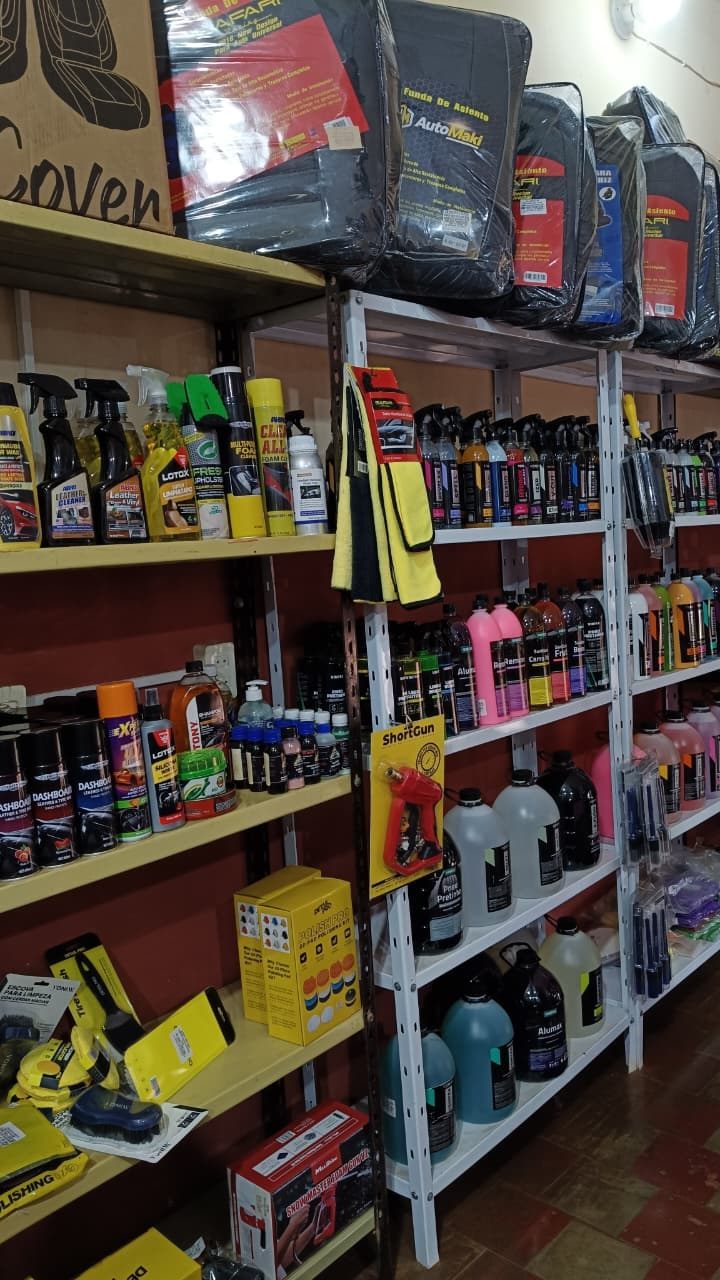 Sección de accesorios en VKL Equipamientos